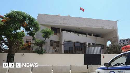 Libyan warlord Haftar releases Turkish citizens