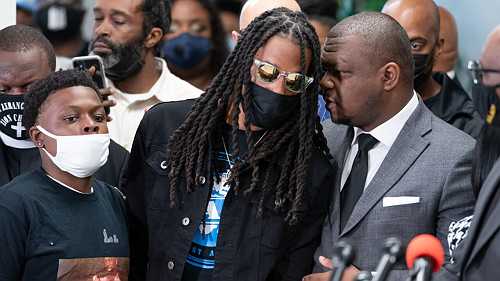 Andrew Brown Jr.'s family plan to watch bodycam video of shooting - TheGrio