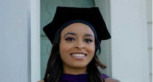 'Are You The Defendant?': Sheriff's Deputy Mistakes Black Law Student for a Defendant and Stops Her from Entering with Other Lawyers