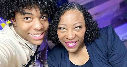 Meet the Black Mom and Son Duo Who Have Helped Gamers Get $150K in NIL Deals Meet the Black Mom and Son Duo Who Have Helped Gamers Get $150K in NIL Deals