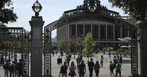 Foreign students urged to return to U.S. before Trump's inauguration | Africanews
