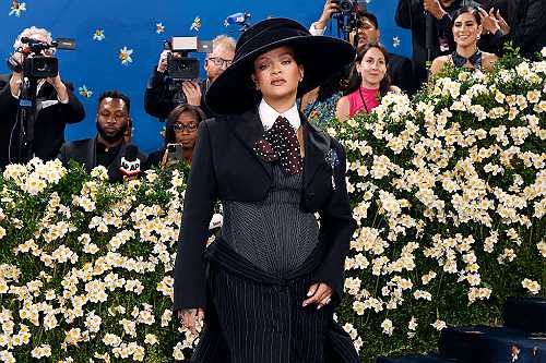 Rihanna (Kind Of) Returns To Music With New 'Smurfs' Song