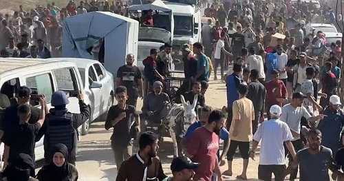 Chaos at Gaza aid hub staffed by armed American contractors