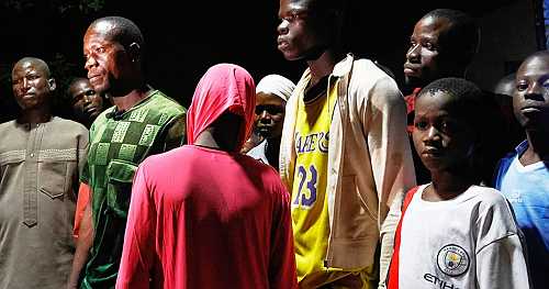 130 kidnapped Nigerian students freed after one month in captivity | Africanews