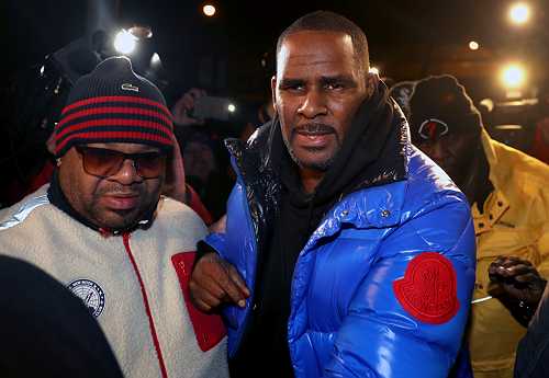 R. Kelly bail set at $1 million during jam-packed bond hearing attended by family members of the victims